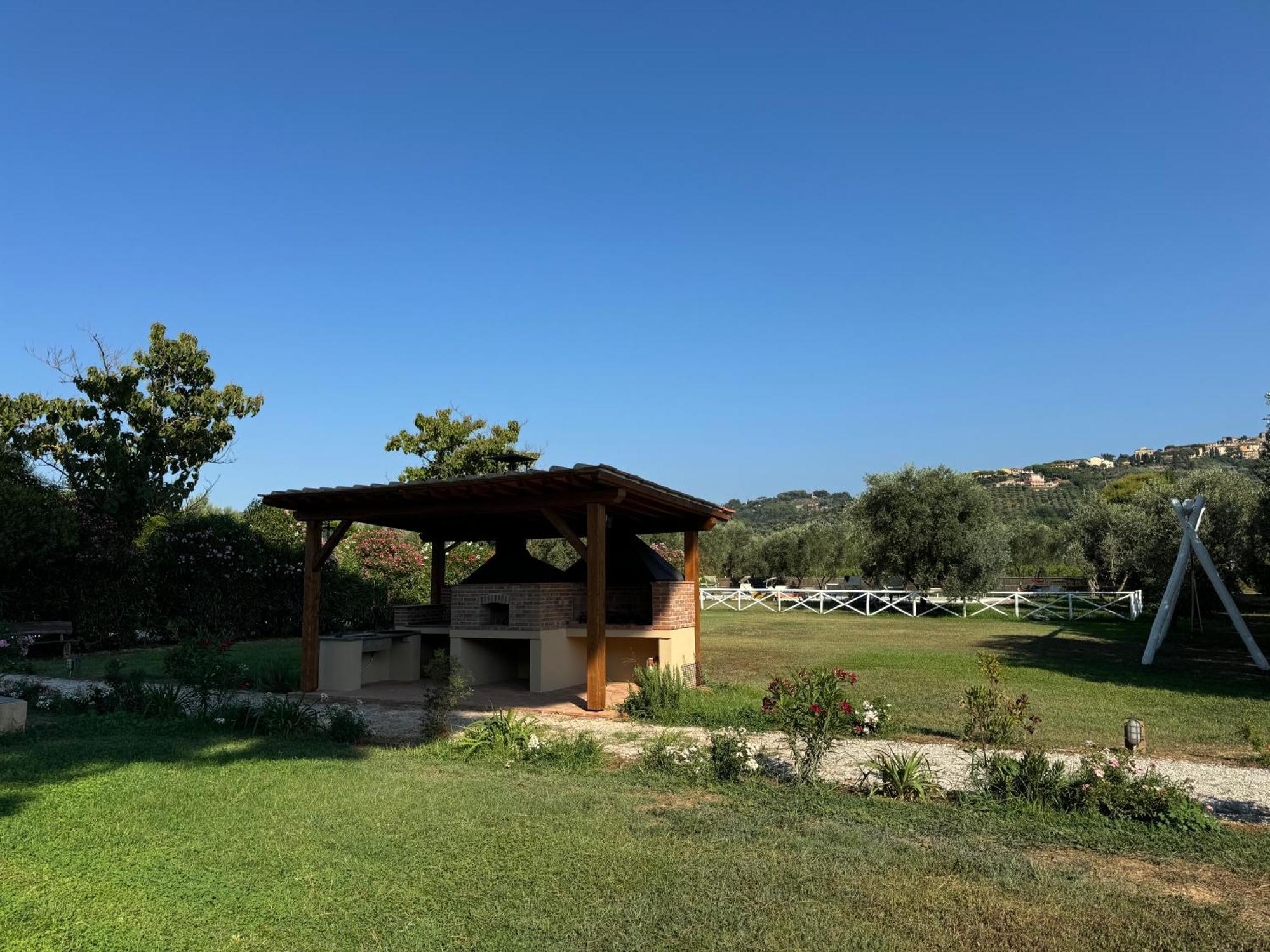 Agriturismo La Valle - By Podere Arundineto Кастаньєто-Кардуччі Екстер'єр фото